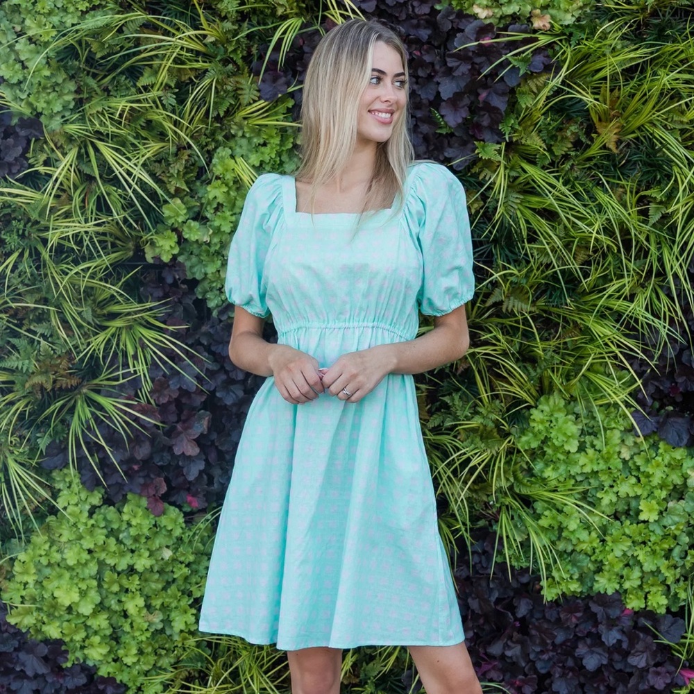 Green‎ Puff Sleeve Dress